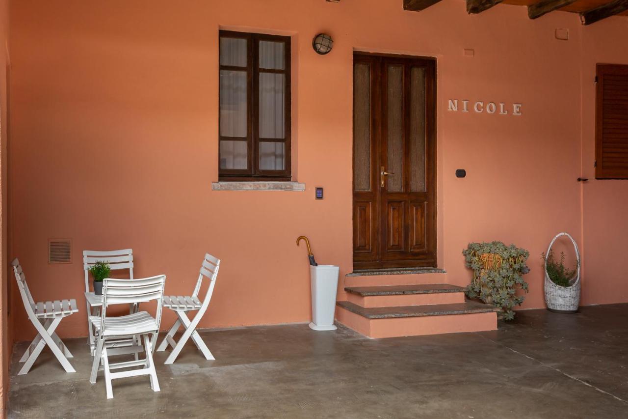 Casa Nicole Self Check-In Villa Albizzate Exteriör bild